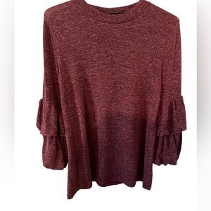 Doe & Rae plum colored top beautiful sleeves